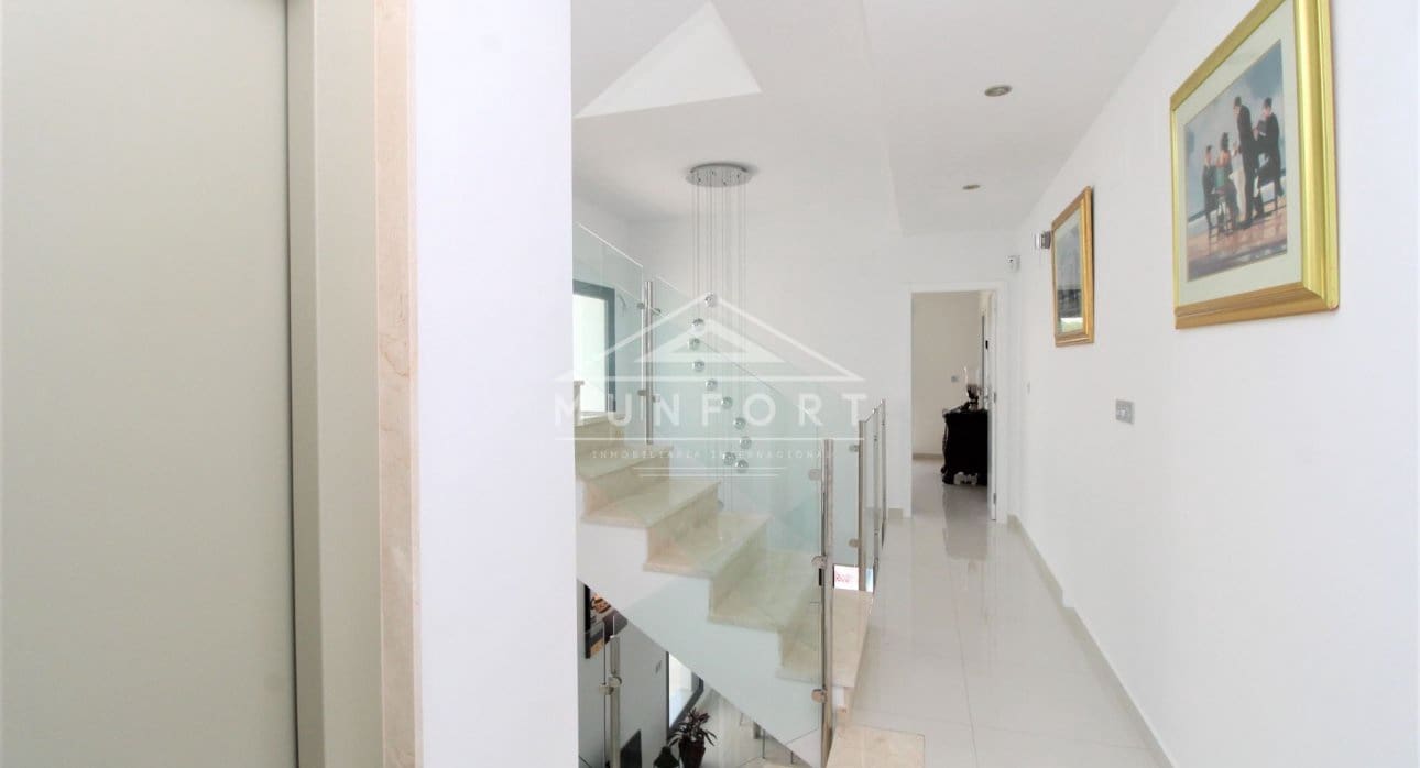 4 slaapkamer Villa te koop in Pilar de la Horadada met zwembad - € 649.900 (Ref: 9532498)