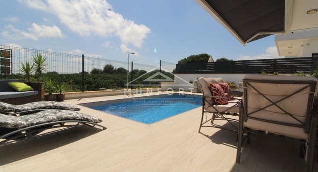 4 camera da letto Villa in vendita in Pinar de Campoverde, Pilar de la Horadada con piscina - 649.900 € (Rif: 9532498)