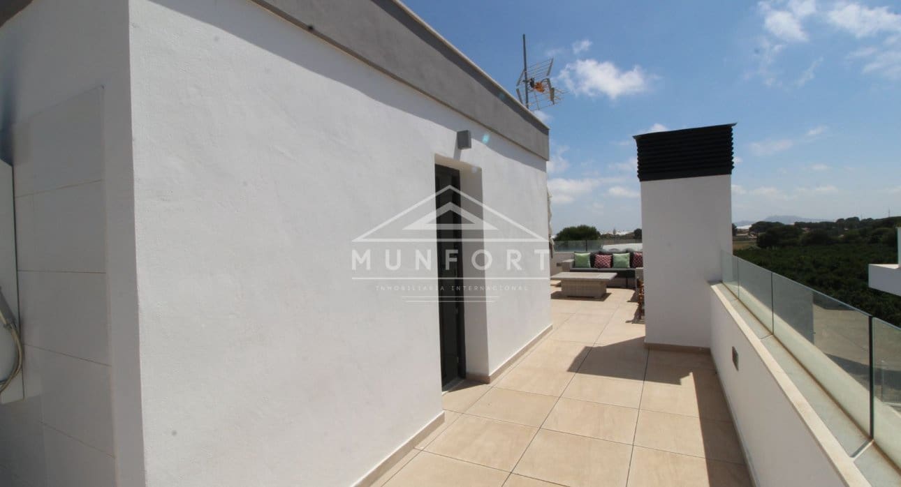 4 slaapkamer Villa te koop in Pilar de la Horadada met zwembad - € 649.900 (Ref: 9532498)