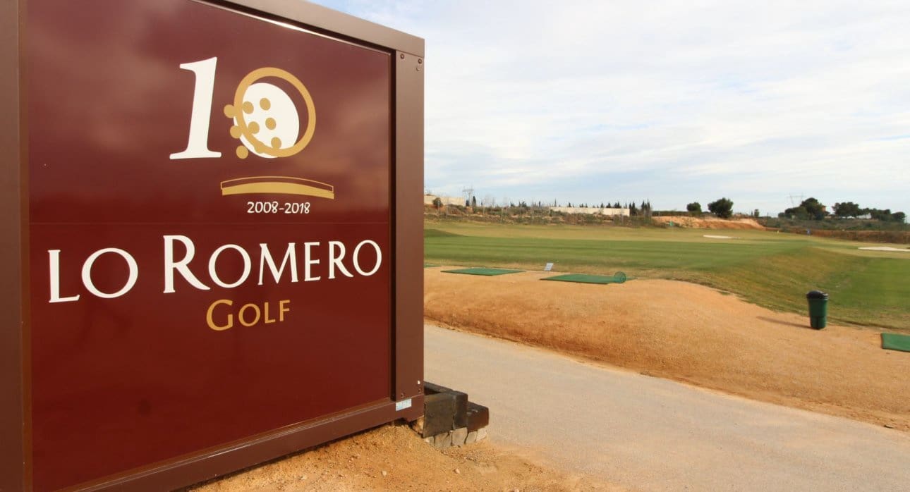 4 slaapkamer Villa te koop in Pilar de la Horadada met zwembad - € 649.900 (Ref: 9532498)