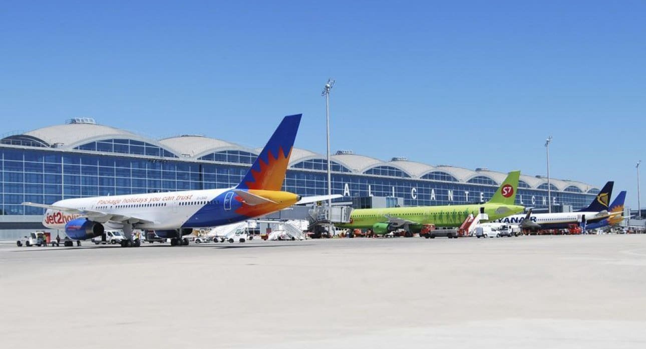 4 slaapkamer Villa te koop in Pilar de la Horadada met zwembad - € 649.900 (Ref: 9532498)