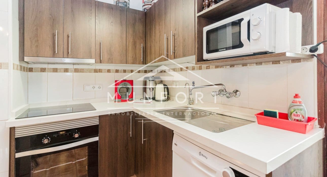 9 quarto Moradia para venda em Campoamor com piscina - 690 000 € (Ref: 9532499)