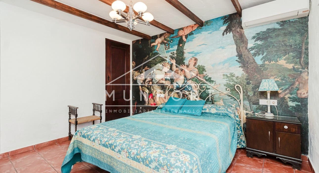 9 quarto Moradia para venda em Campoamor com piscina - 690 000 € (Ref: 9532499)