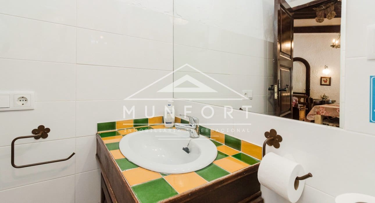 9 quarto Moradia para venda em Campoamor com piscina - 690 000 € (Ref: 9532499)