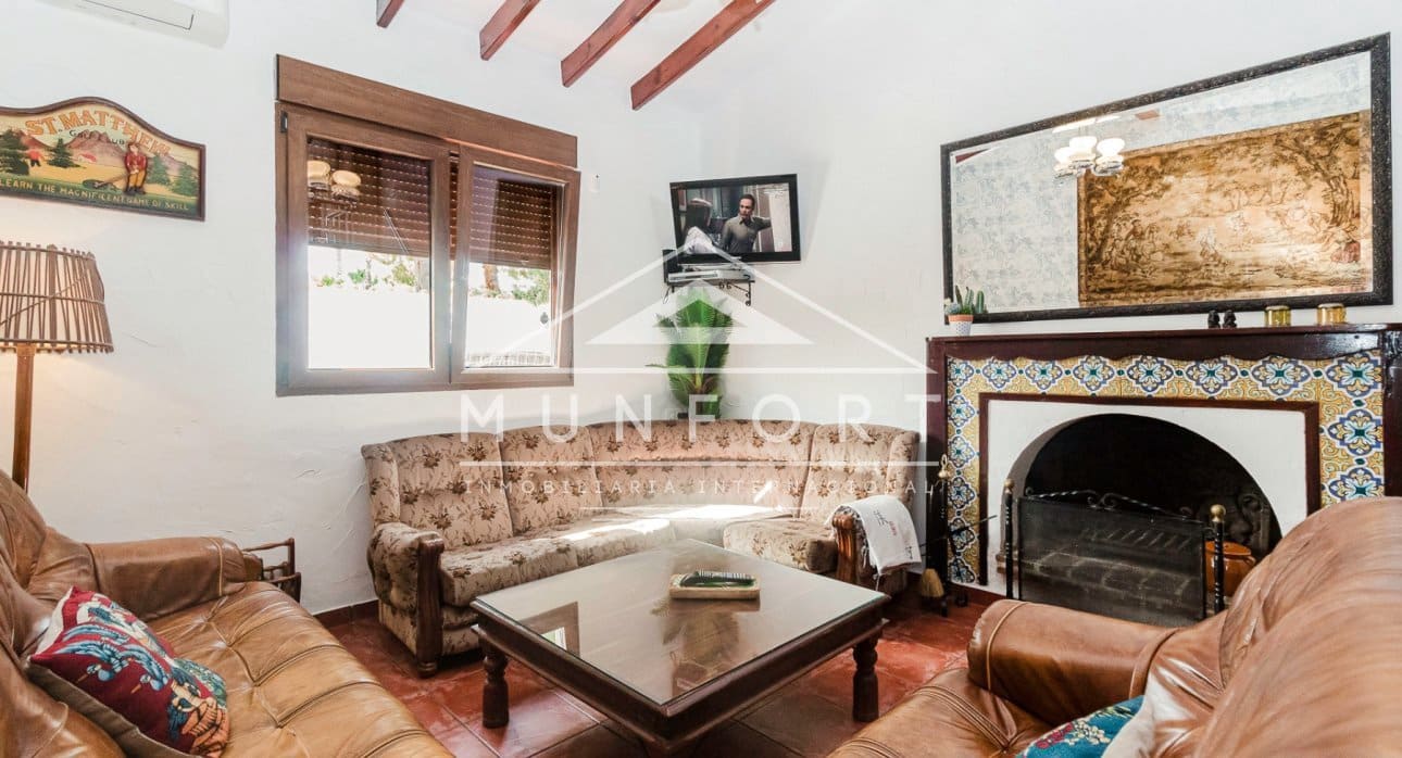 9 quarto Moradia para venda em Campoamor com piscina - 690 000 € (Ref: 9532499)