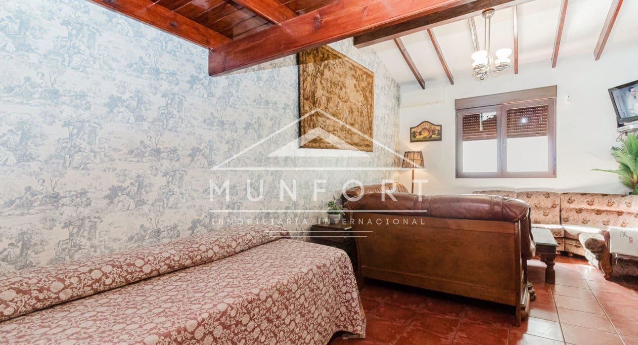 9 quarto Moradia para venda em Campoamor com piscina - 690 000 € (Ref: 9532499)