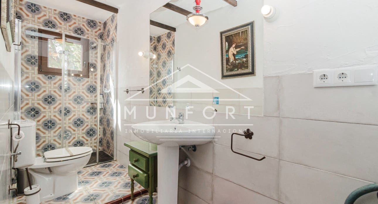 9 quarto Moradia para venda em Campoamor com piscina - 690 000 € (Ref: 9532499)