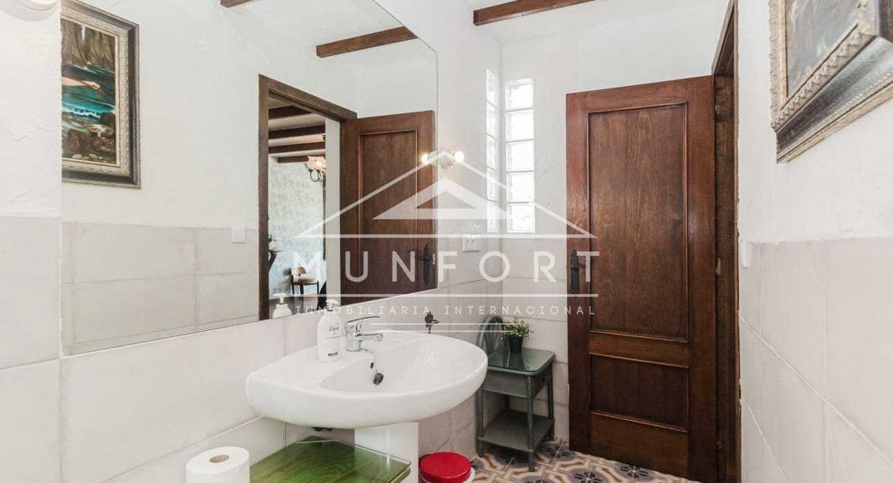 9 quarto Moradia para venda em Campoamor com piscina - 690 000 € (Ref: 9532499)