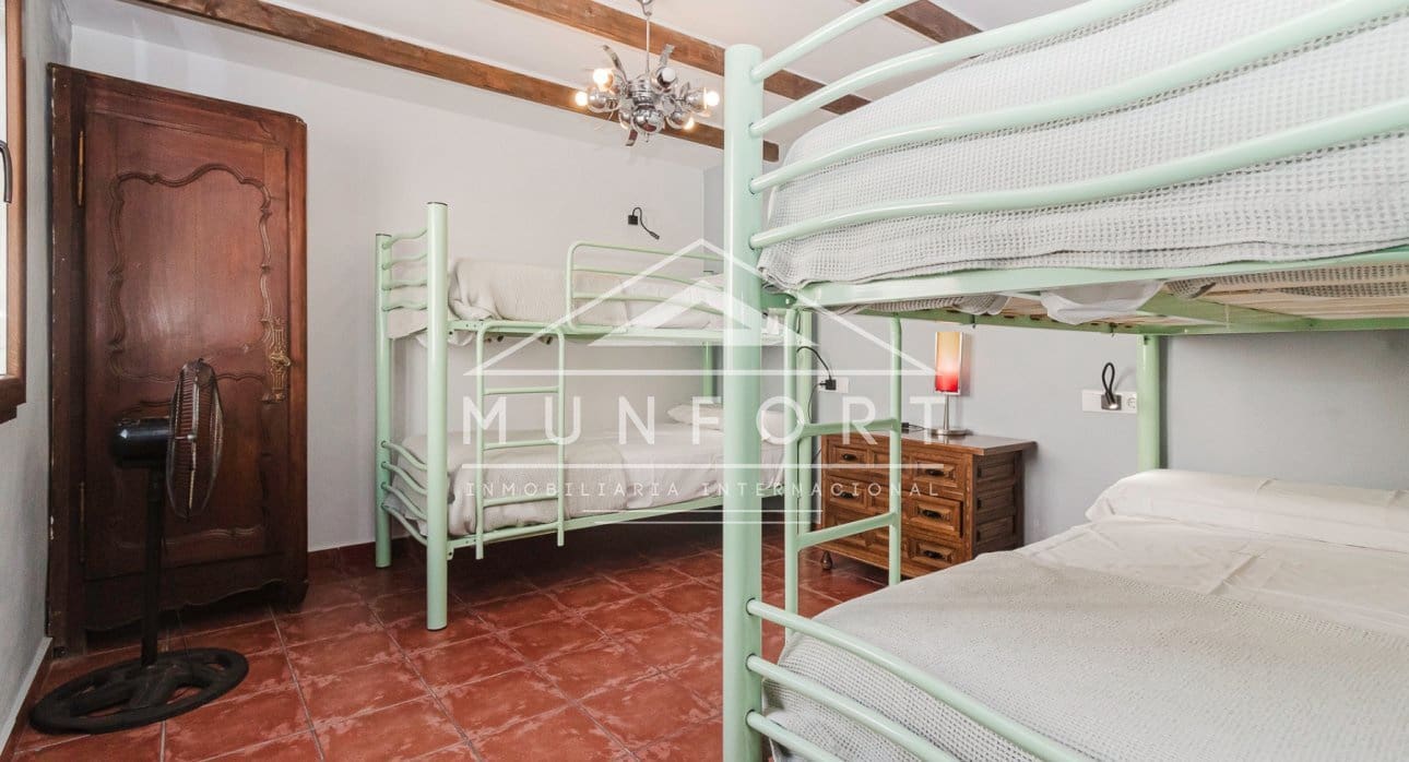 9 quarto Moradia para venda em Campoamor com piscina - 690 000 € (Ref: 9532499)