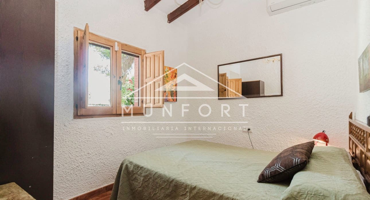 9 quarto Moradia para venda em Campoamor com piscina - 690 000 € (Ref: 9532499)