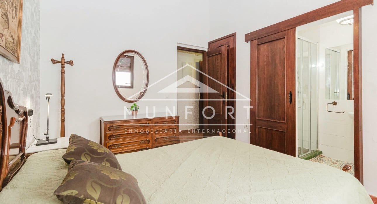 9 quarto Moradia para venda em Campoamor com piscina - 690 000 € (Ref: 9532499)