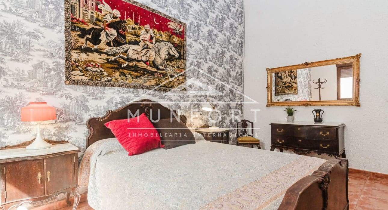 9 quarto Moradia para venda em Campoamor com piscina - 690 000 € (Ref: 9532499)