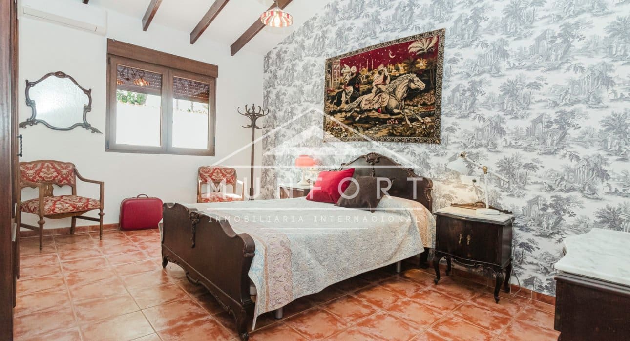 9 quarto Moradia para venda em Campoamor com piscina - 690 000 € (Ref: 9532499)