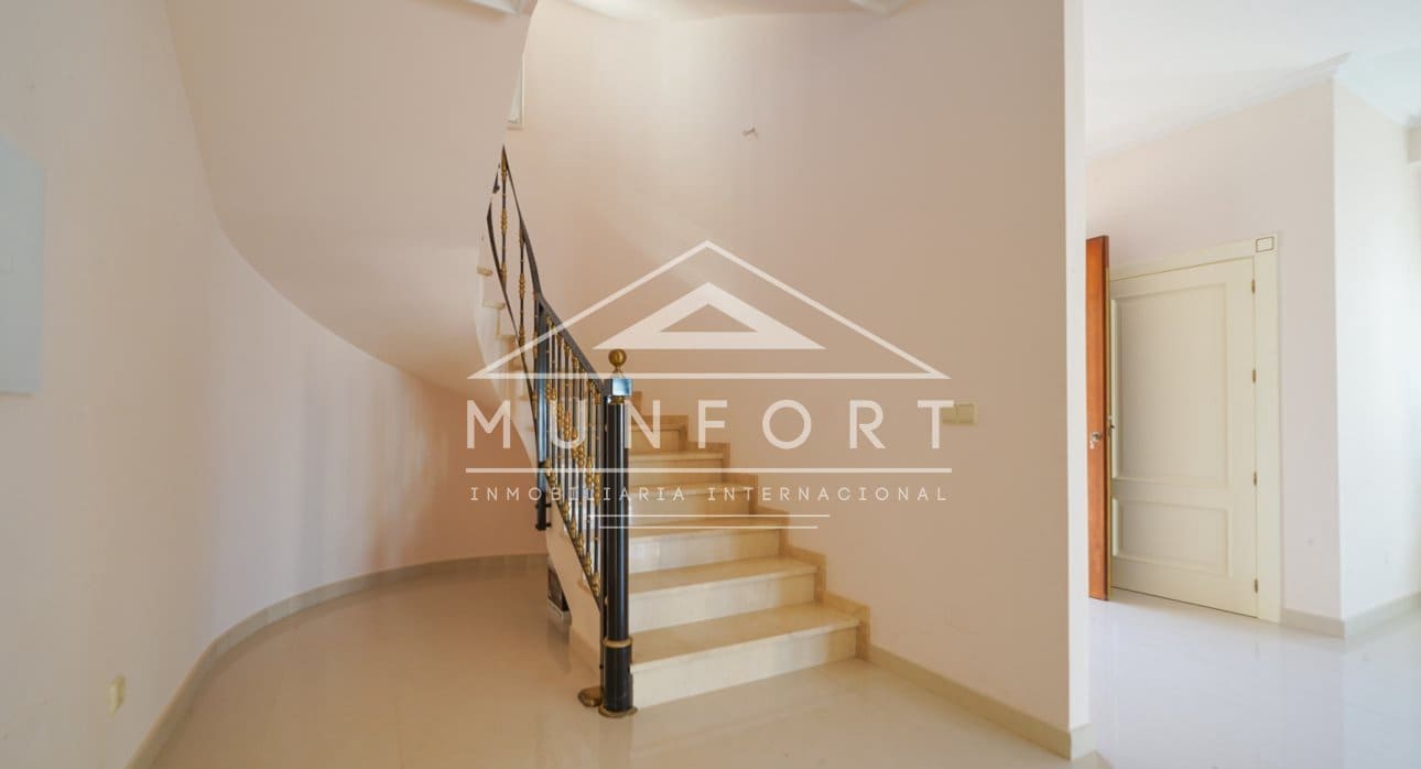 5 Zimmer Villa zu verkaufen in Cabo Roig mit Pool - 910.000 € (Ref: 9532501)