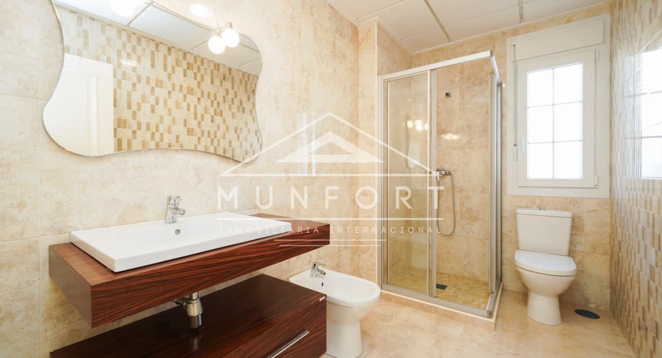 5 Zimmer Villa zu verkaufen in Cabo Roig mit Pool - 910.000 € (Ref: 9532501)