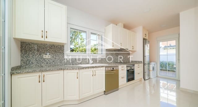 5 Zimmer Villa zu verkaufen in Cabo Roig, Orihuela mit Pool - 910.000 € (Ref: 9532501)