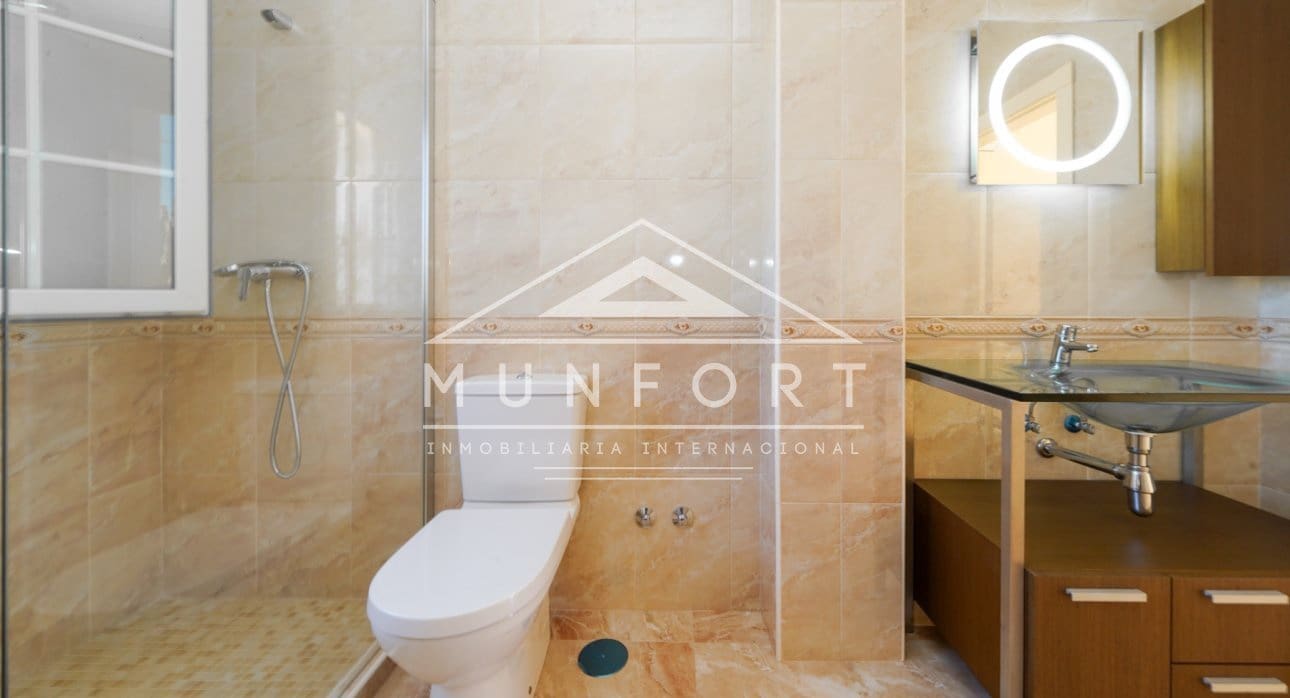 5 Zimmer Villa zu verkaufen in Cabo Roig mit Pool - 910.000 € (Ref: 9532501)