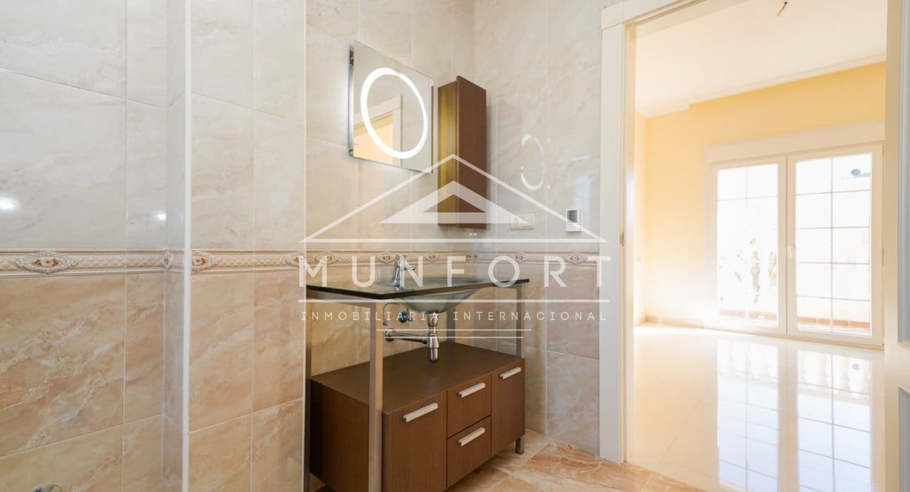 5 Zimmer Villa zu verkaufen in Cabo Roig mit Pool - 910.000 € (Ref: 9532501)