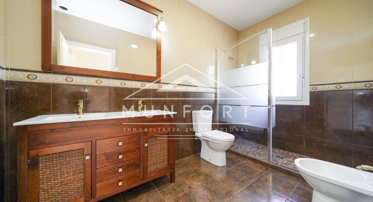 5 Zimmer Villa zu verkaufen in Cabo Roig mit Pool - 910.000 € (Ref: 9532501)