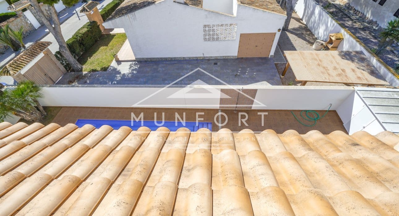 5 Zimmer Villa zu verkaufen in Cabo Roig mit Pool - 910.000 € (Ref: 9532501)