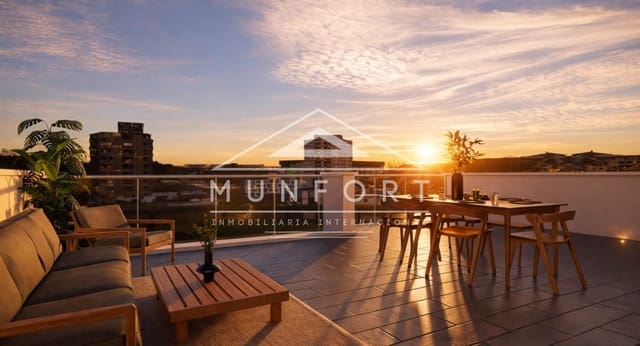 3 Zimmer Villa zu verkaufen in Centro, Los Alcázares mit Pool - 590.000 € (Ref: 9542678)