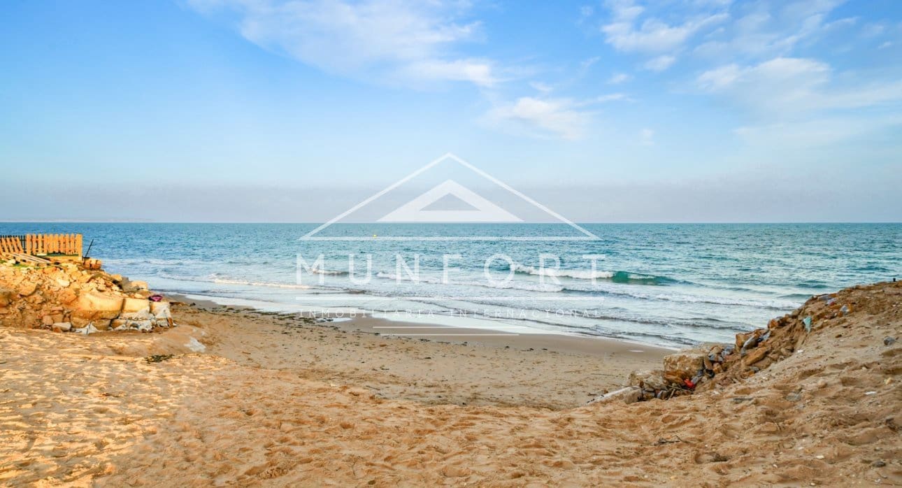 3 bedroom Finca/Country House for sale in Guardamar del Segura with pool - € 450,000 (Ref: 9544538)