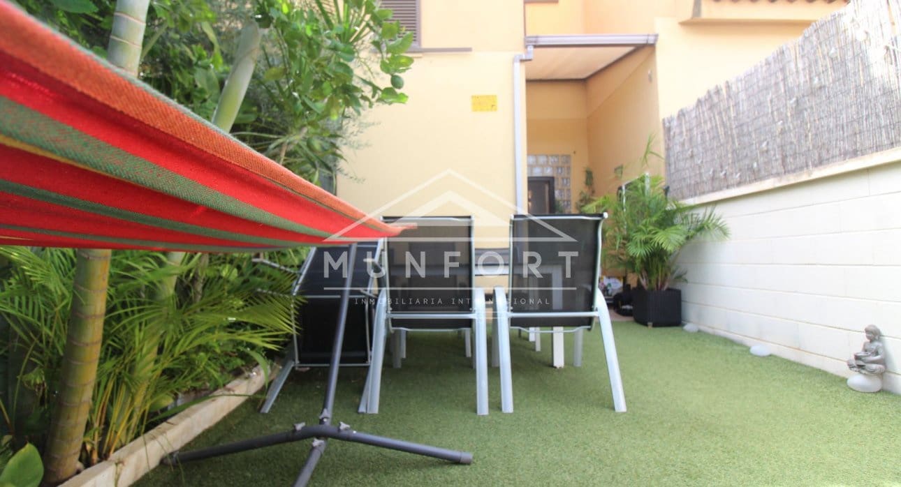 Casa de 2 habitaciones en Orihuela Costa en venta con piscina - 349.000 € (Ref: 9548603)