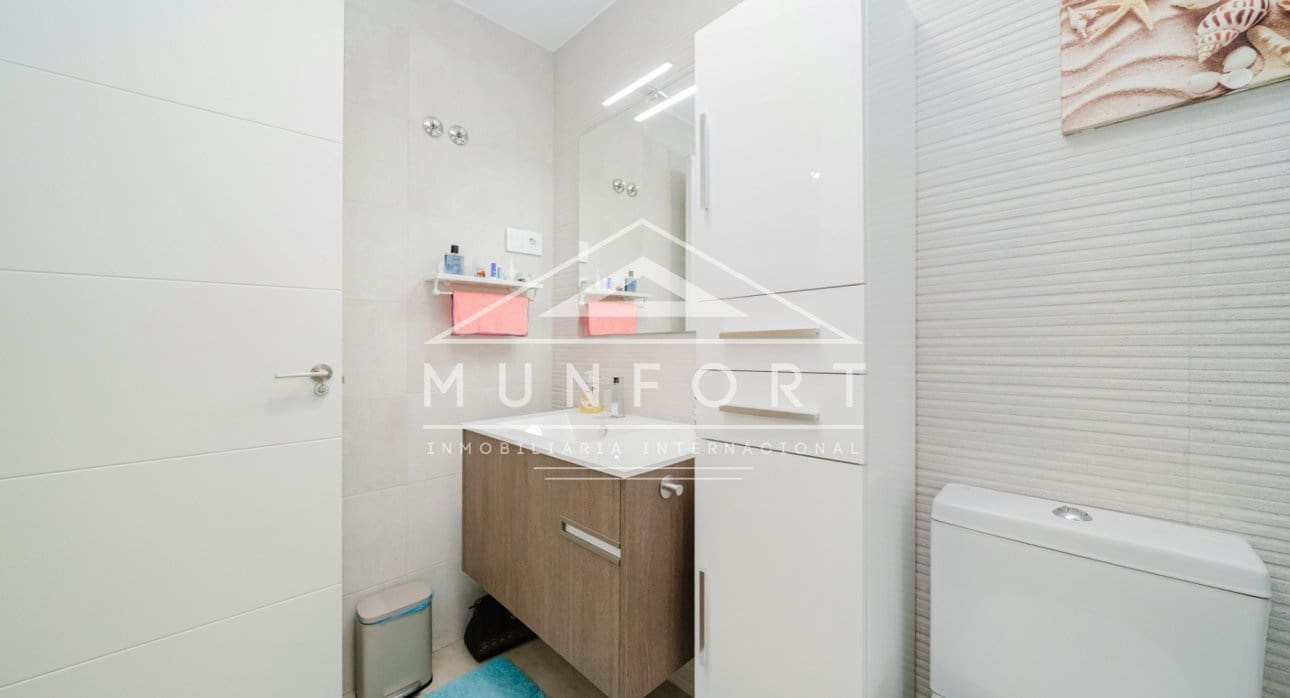 Ático de 2 habitaciones en Pilar de la Horadada en venta con piscina - 295.000 € (Ref: 9552335)