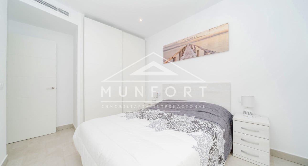 Ático de 2 habitaciones en Pilar de la Horadada en venta con piscina - 295.000 € (Ref: 9552335)