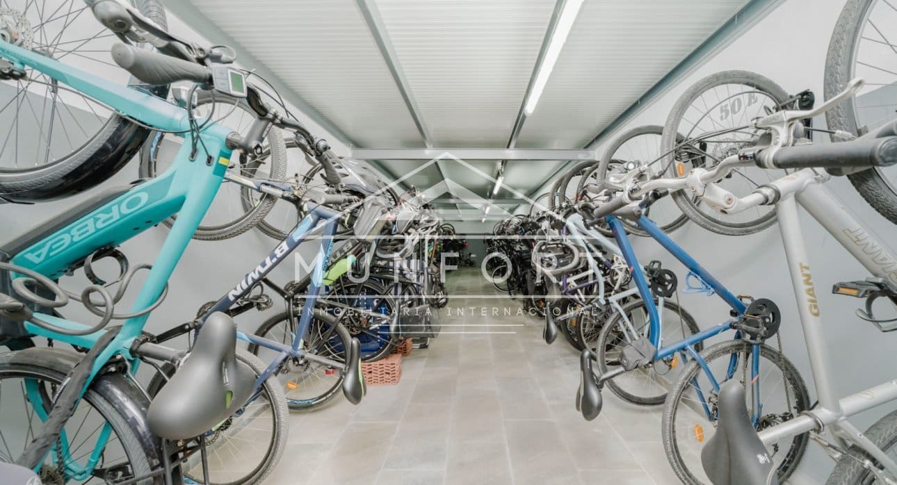 Ático de 2 habitaciones en Pilar de la Horadada en venta con piscina - 295.000 € (Ref: 9552335)