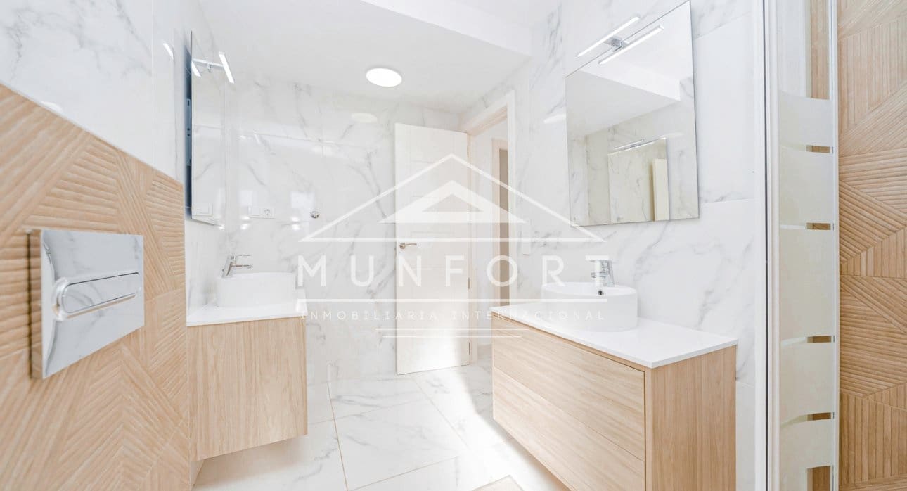 3 sovrum Villa till salu i La Manga del Mar Menor med pool - 729 000 € (Ref: 9552628)