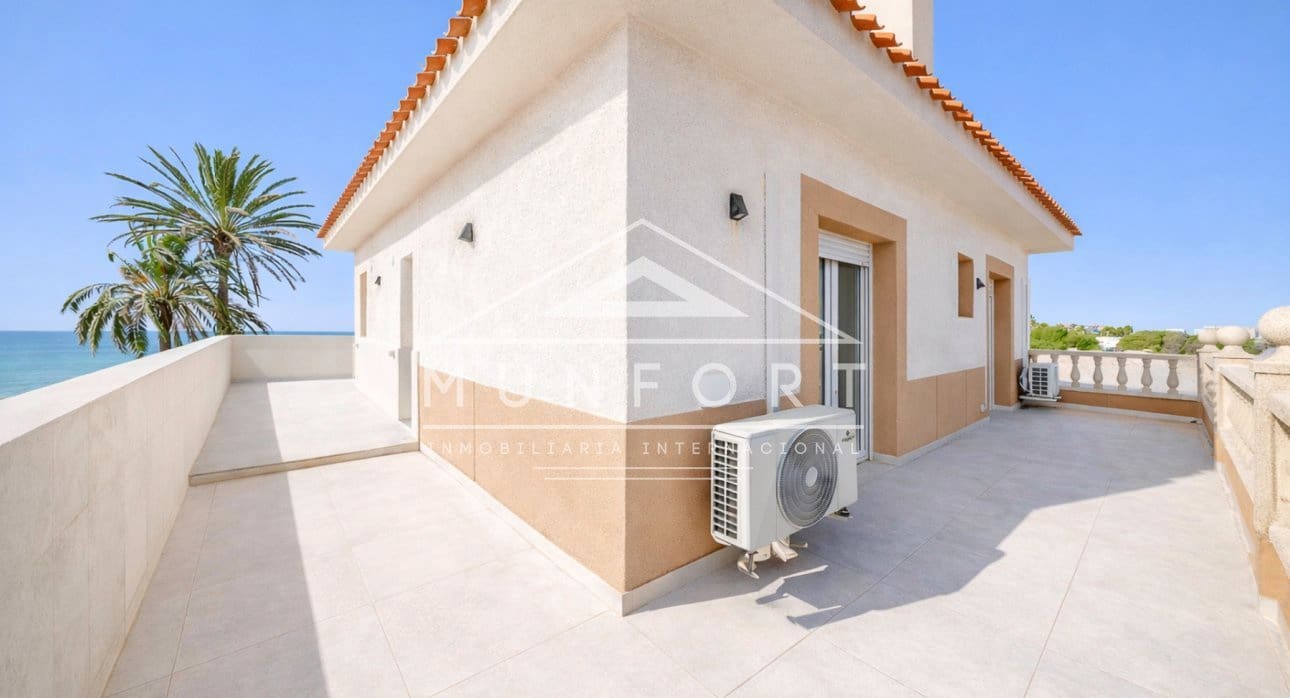 3 sovrum Villa till salu i La Manga del Mar Menor med pool - 729 000 € (Ref: 9552628)