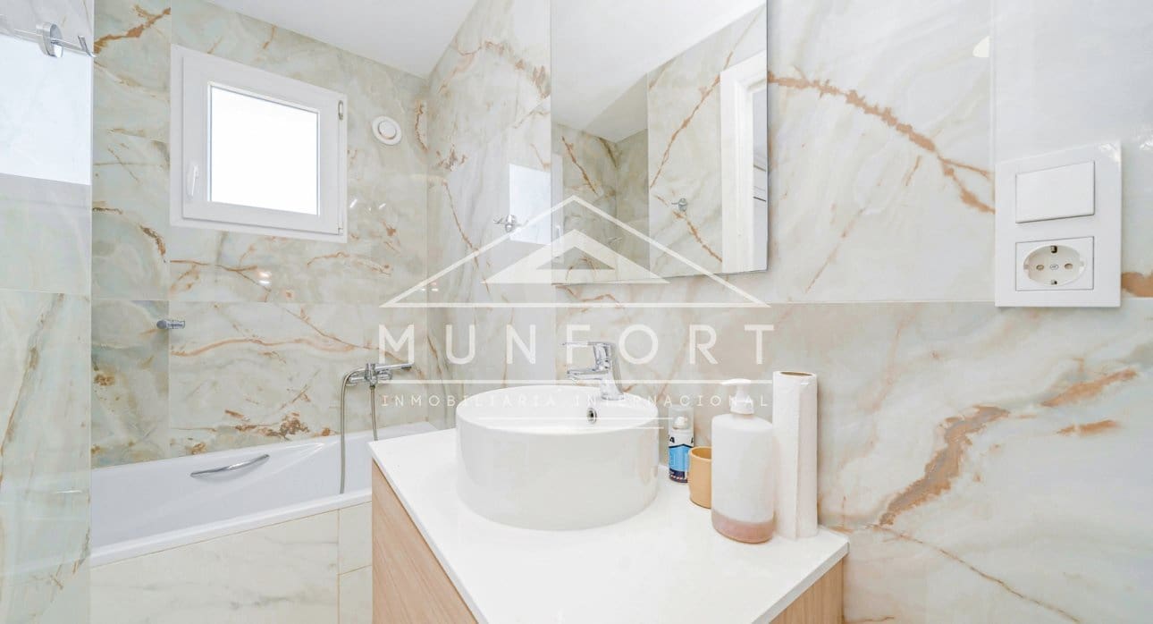 3 sovrum Villa till salu i La Manga del Mar Menor med pool - 729 000 € (Ref: 9552628)