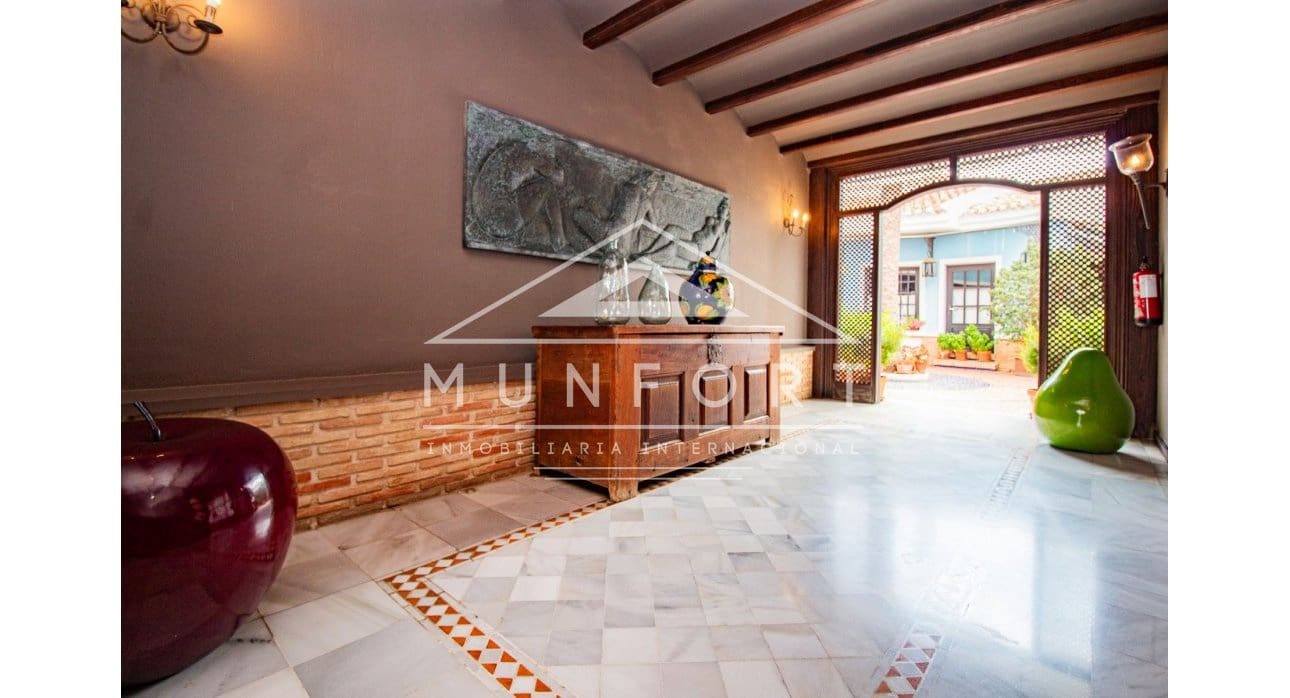 3 makuuhuone Kaupallinen myytävänä paikassa Dehesa de Campoamor - 799 000 € (Ref: 9553166)