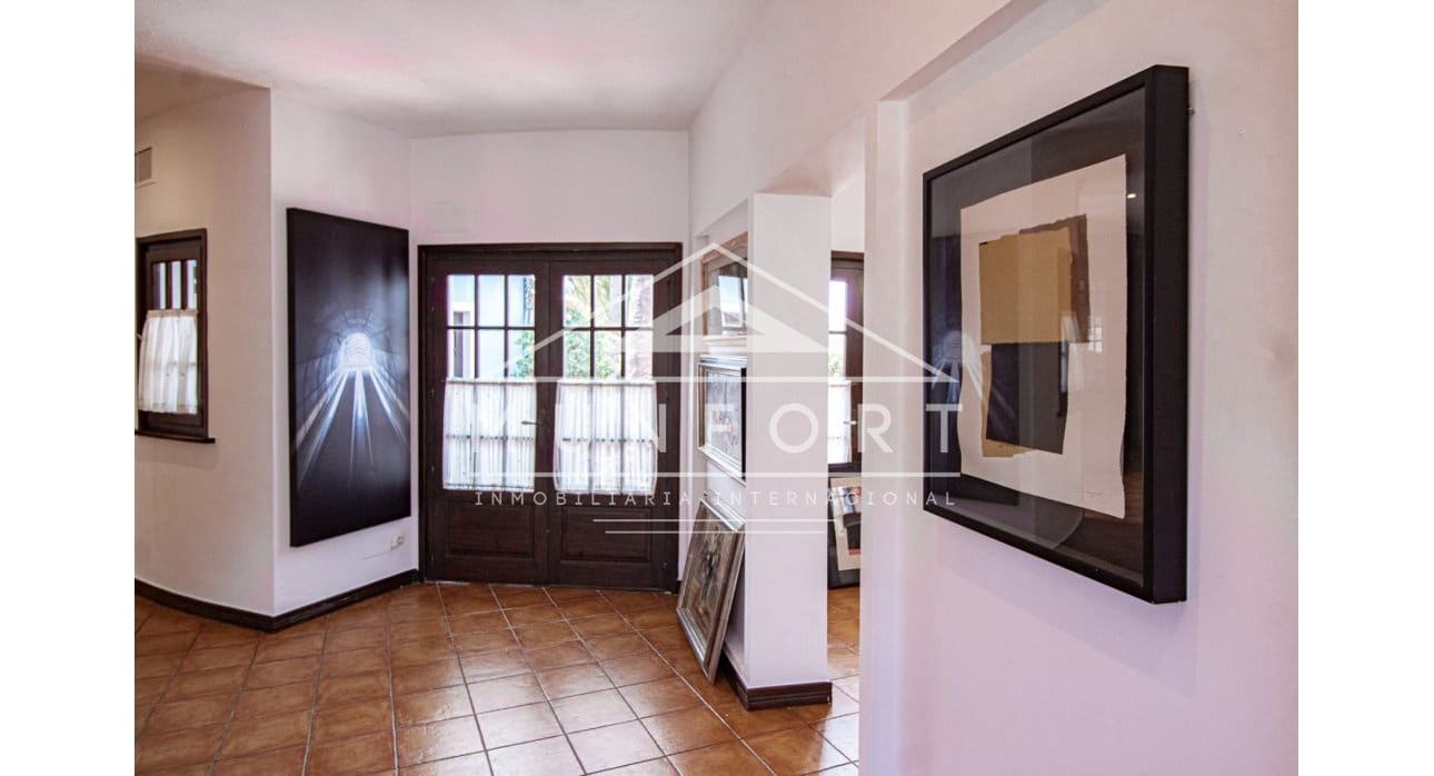 3 makuuhuone Kaupallinen myytävänä paikassa Dehesa de Campoamor - 799 000 € (Ref: 9553166)