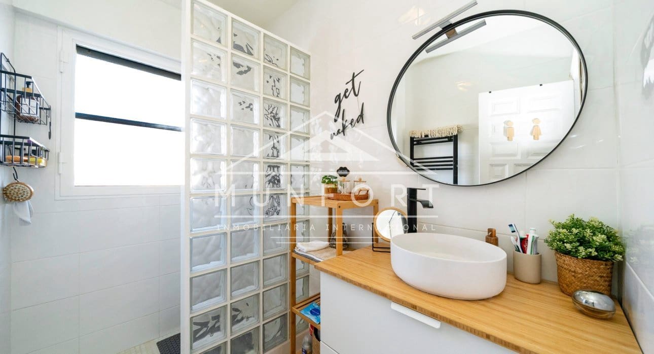 Casa de 2 habitaciones en Los Alcázares en venta - 155.900 € (Ref: 9563761)