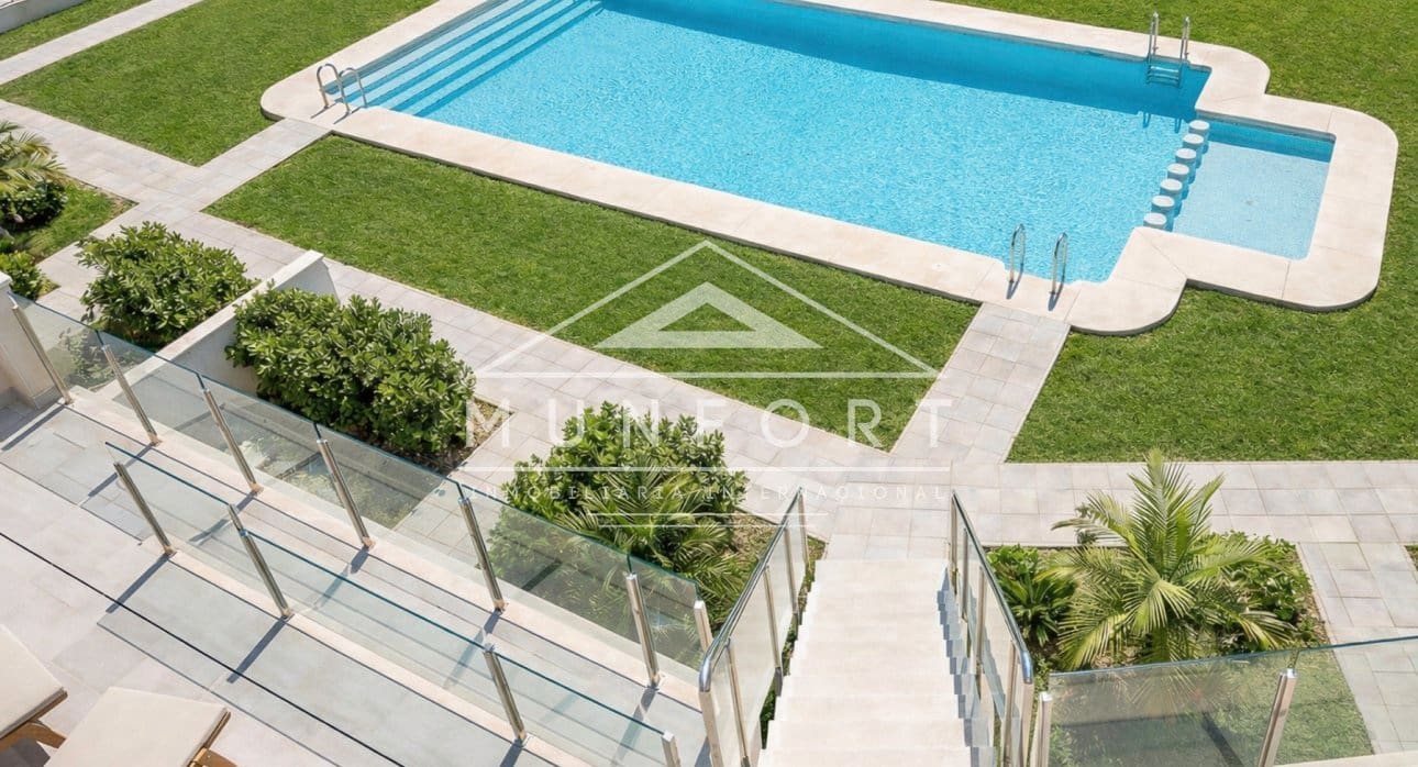 2 soveværelse Bungalow til salg i San Javier med swimmingpool - € 272.900 (Ref: 9566448)