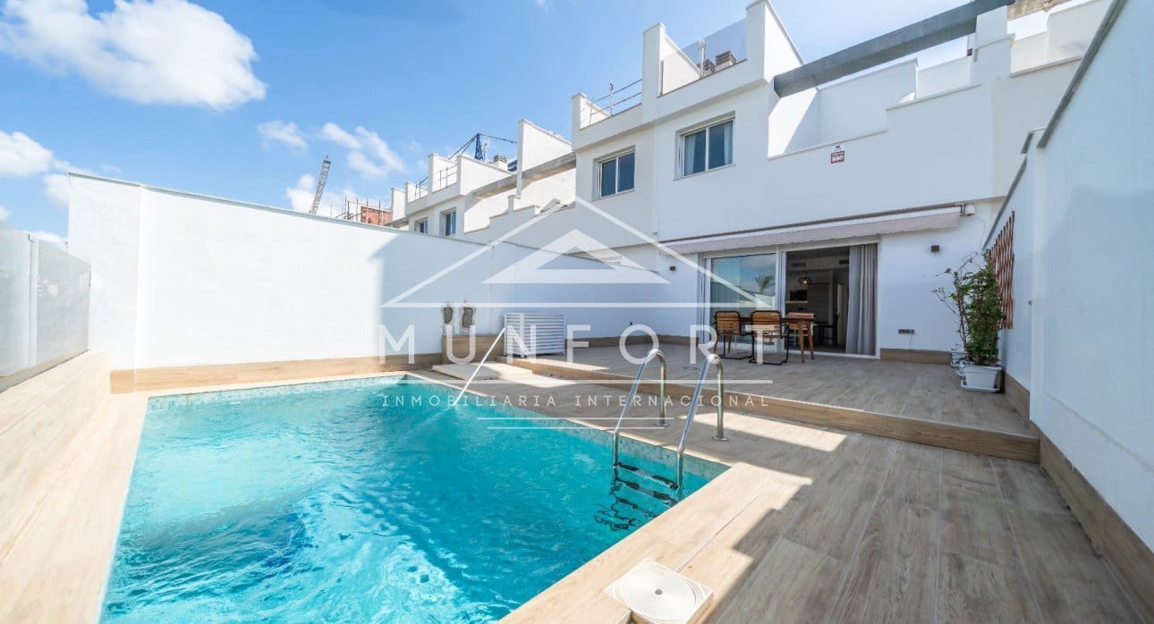 3 chambre Maison de Ville à vendre à Los Alcazares avec piscine - 370 000 € (Ref: 9566749)