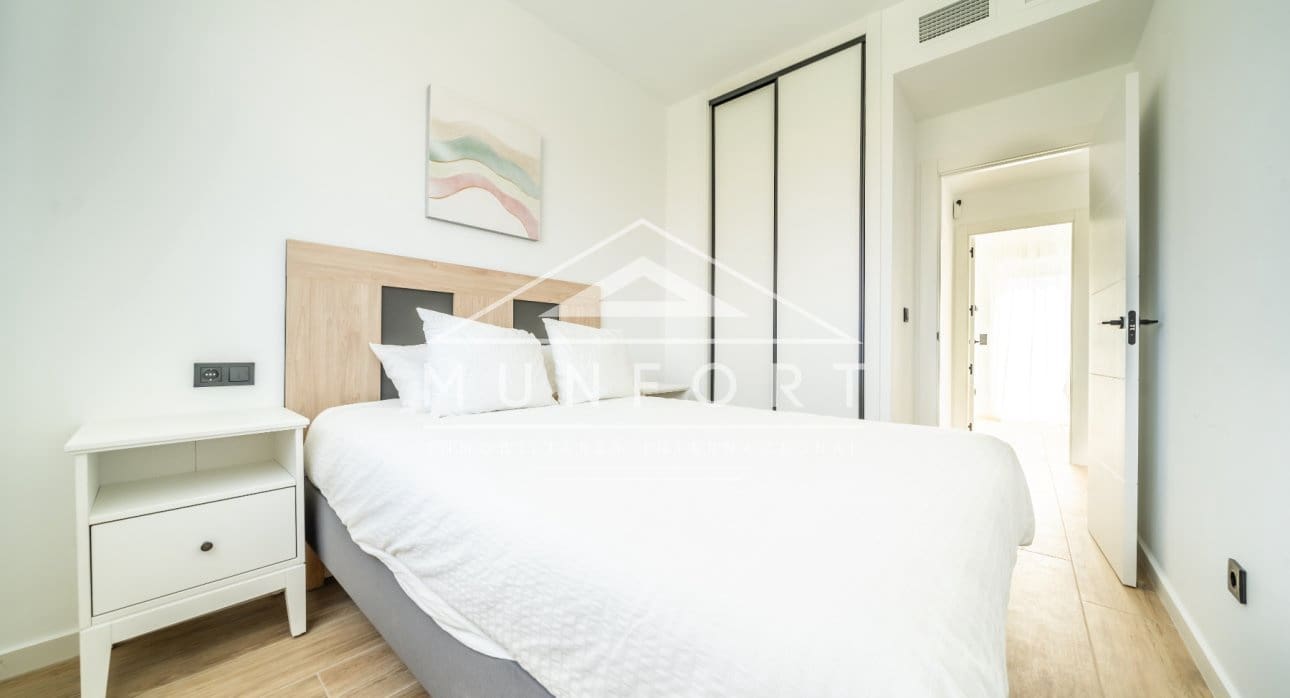 3 chambre Maison de Ville à vendre à Los Alcazares avec piscine - 370 000 € (Ref: 9566749)