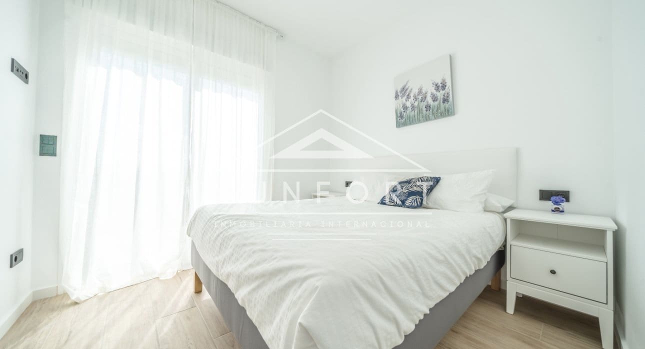 3 chambre Maison de Ville à vendre à Los Alcazares avec piscine - 370 000 € (Ref: 9566749)