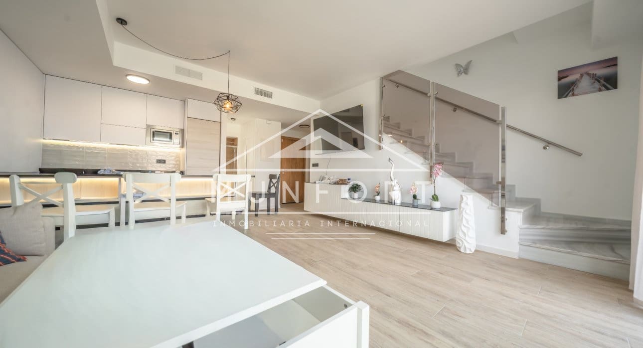 3 chambre Maison de Ville à vendre à Los Alcazares avec piscine - 370 000 € (Ref: 9566749)