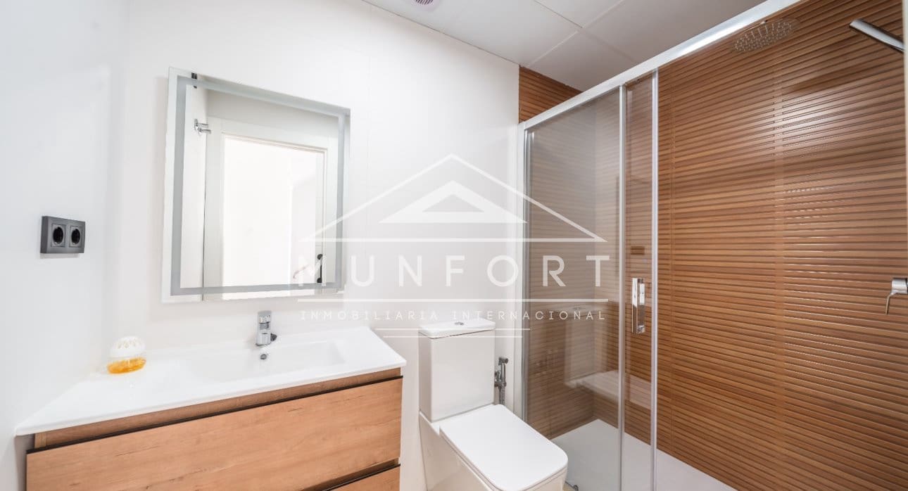 3 chambre Maison de Ville à vendre à Los Alcazares avec piscine - 370 000 € (Ref: 9566749)