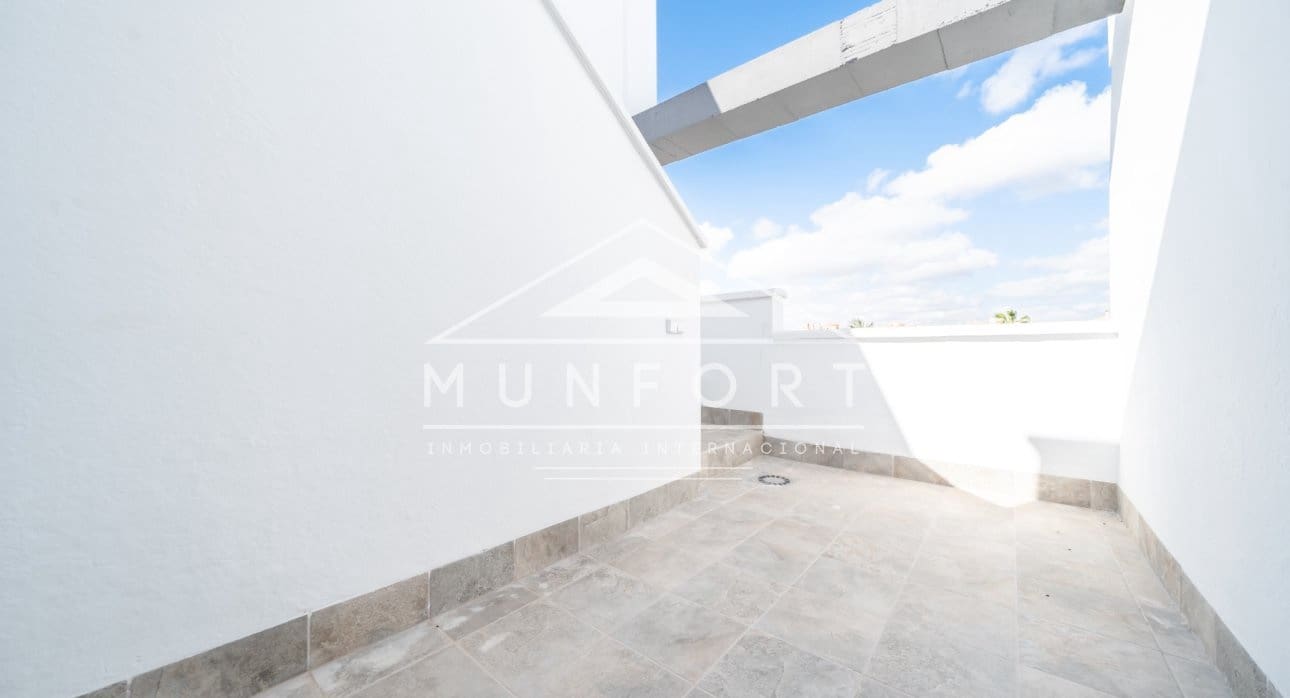 3 chambre Maison de Ville à vendre à Los Alcazares avec piscine - 370 000 € (Ref: 9566749)