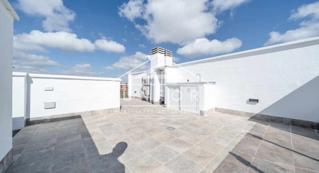 3 chambre Maison de Ville à vendre à Los Alcazares avec piscine - 370 000 € (Ref: 9566749)