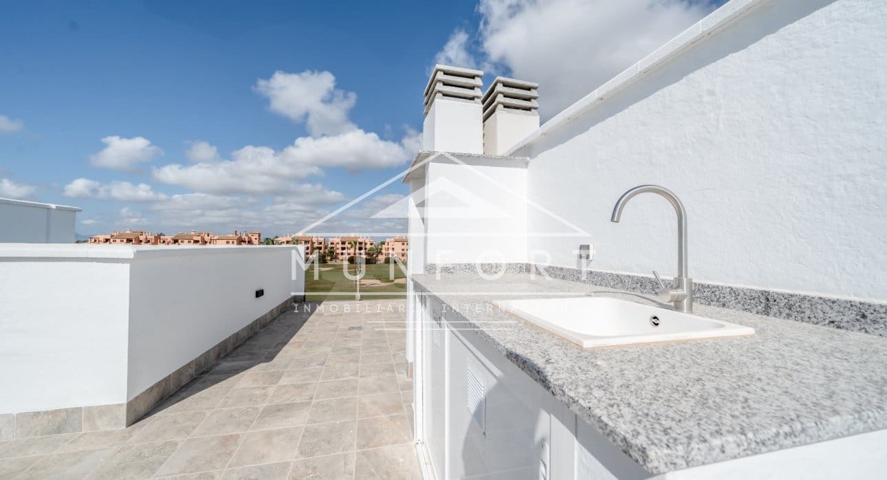 3 chambre Maison de Ville à vendre à Los Alcazares avec piscine - 370 000 € (Ref: 9566749)