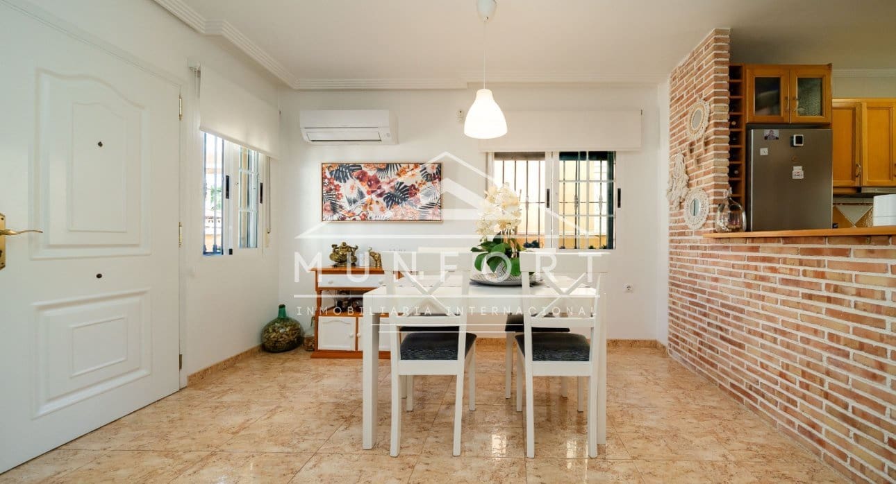 2 slaapkamer Villa te koop in Guardamar del Segura met zwembad - € 247.000 (Ref: 9572242)