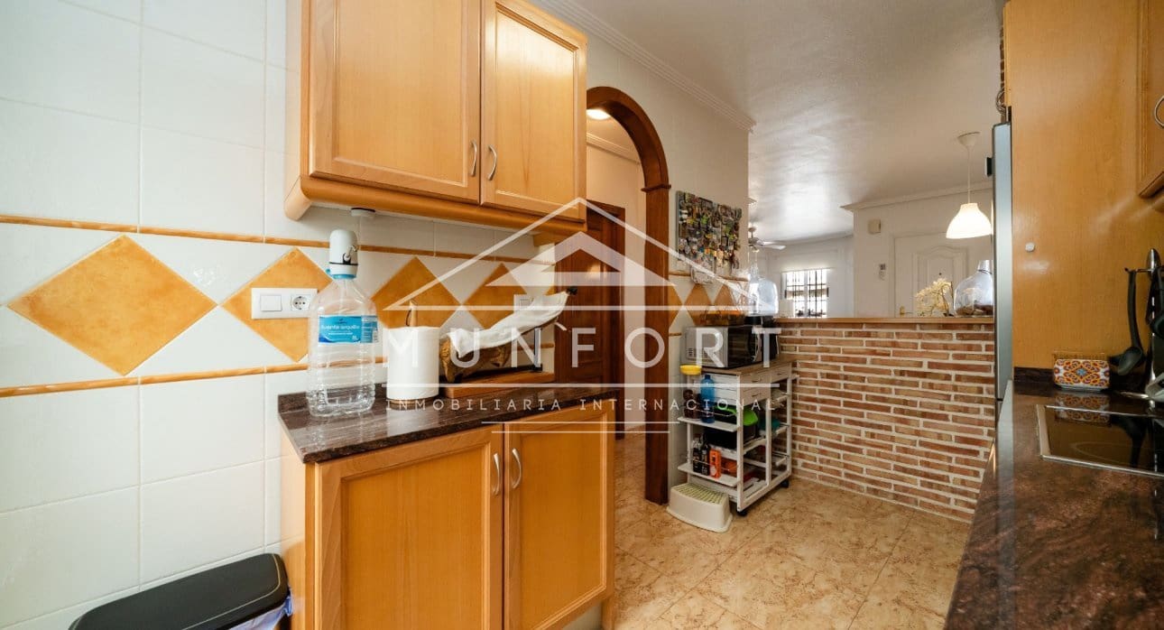 2 slaapkamer Villa te koop in Guardamar del Segura met zwembad - € 247.000 (Ref: 9572242)