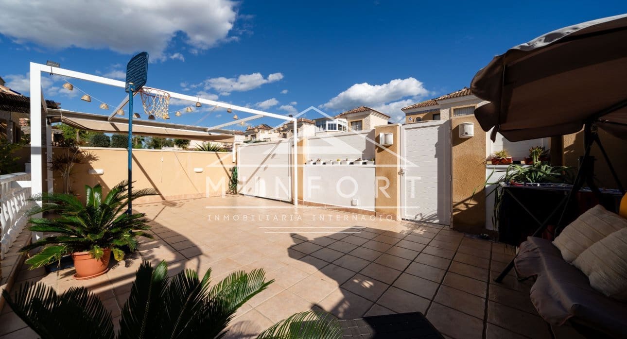 2 slaapkamer Villa te koop in Guardamar del Segura met zwembad - € 247.000 (Ref: 9572242)