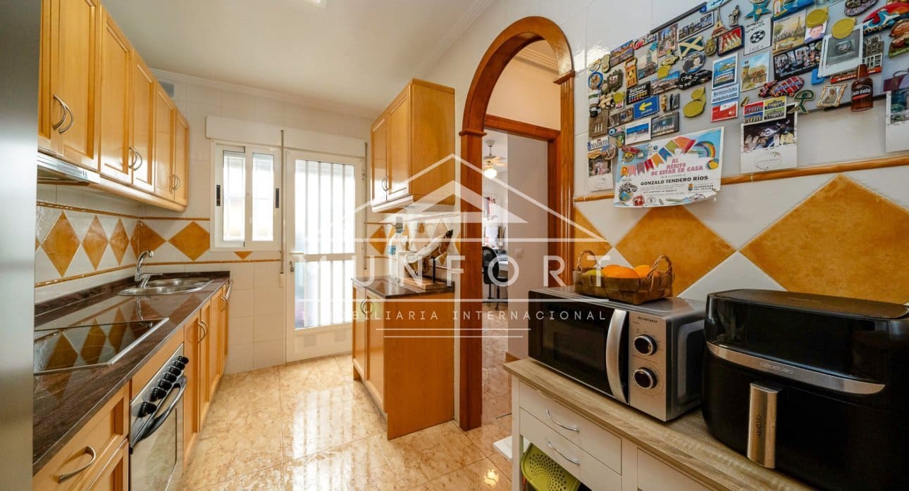 2 bedroom Villa for sale in Guardamar del Segura with pool - € 247,000 (Ref: 9592089)