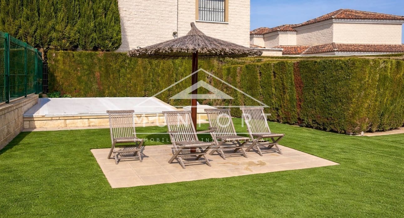 2 bedroom Villa for sale in Guardamar del Segura with pool - € 247,000 (Ref: 9592089)